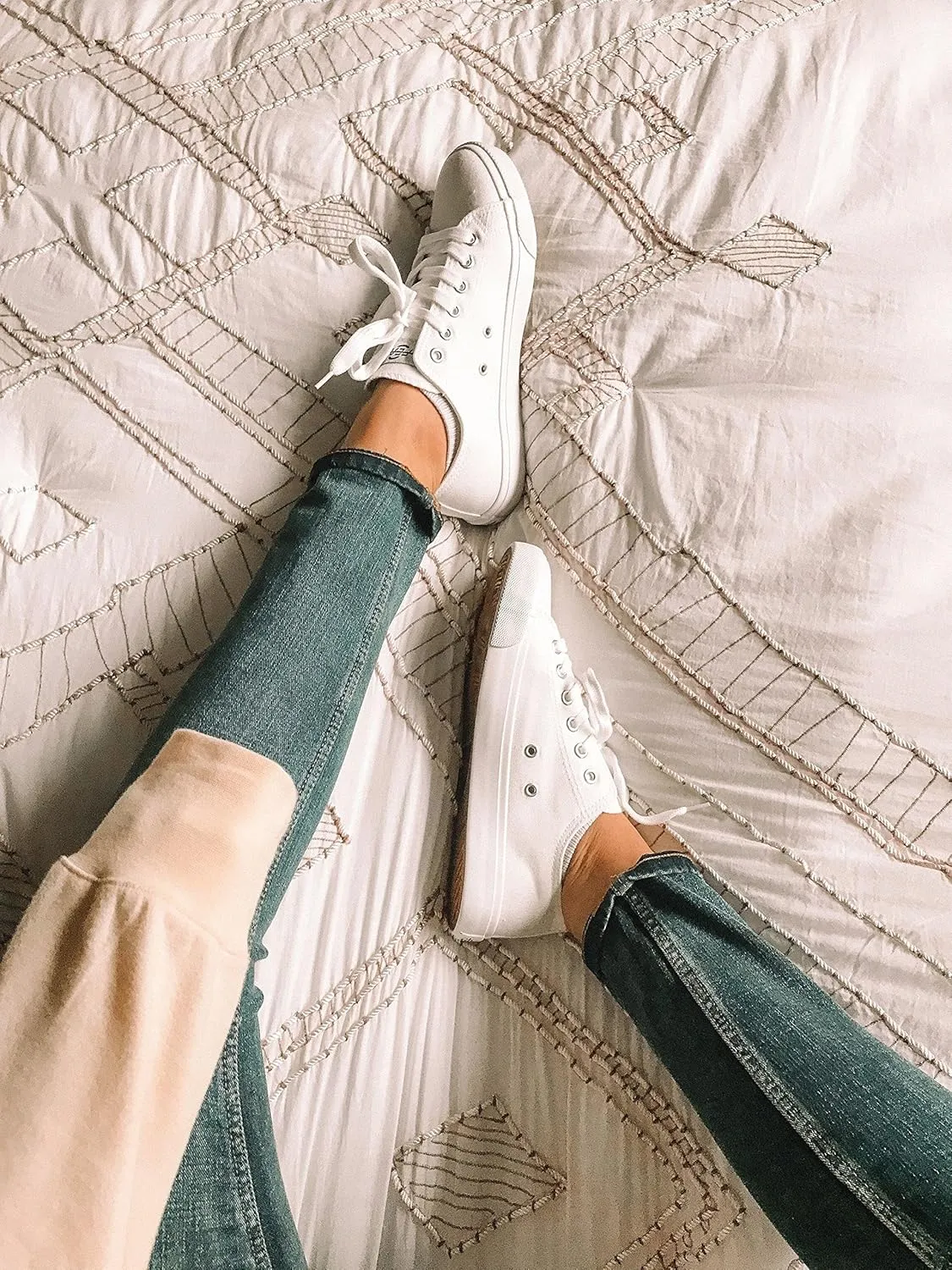 All Sneakers for Men and Women, Low Top Casual Canvas Retro Tennis Shoes, Skateboard Grip Sole Canvas Sneaker Shoes, Comfortable True to Size Footwear - (Black, White)