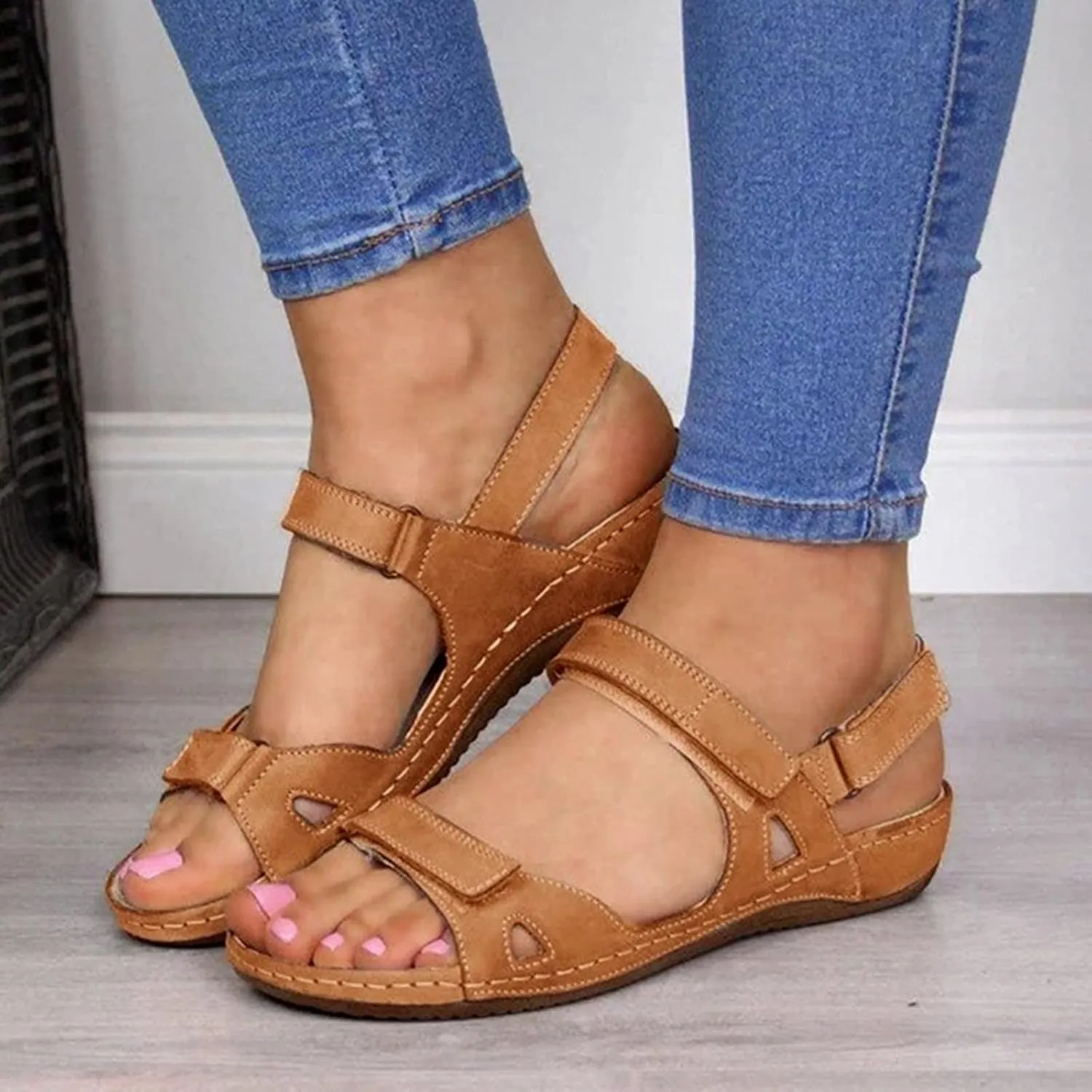 Casual Women's Platform Sandals with Adjustable Buckle Straps Stylish Open Toe Flats for Summer Resort Wear