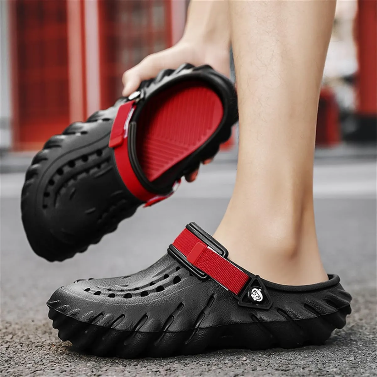 Fashion clogs for men non slip and comfortable foam runner cloud slides for indoor and outdoor pillows sandals for women trendy and classic summer beach shoes slippers