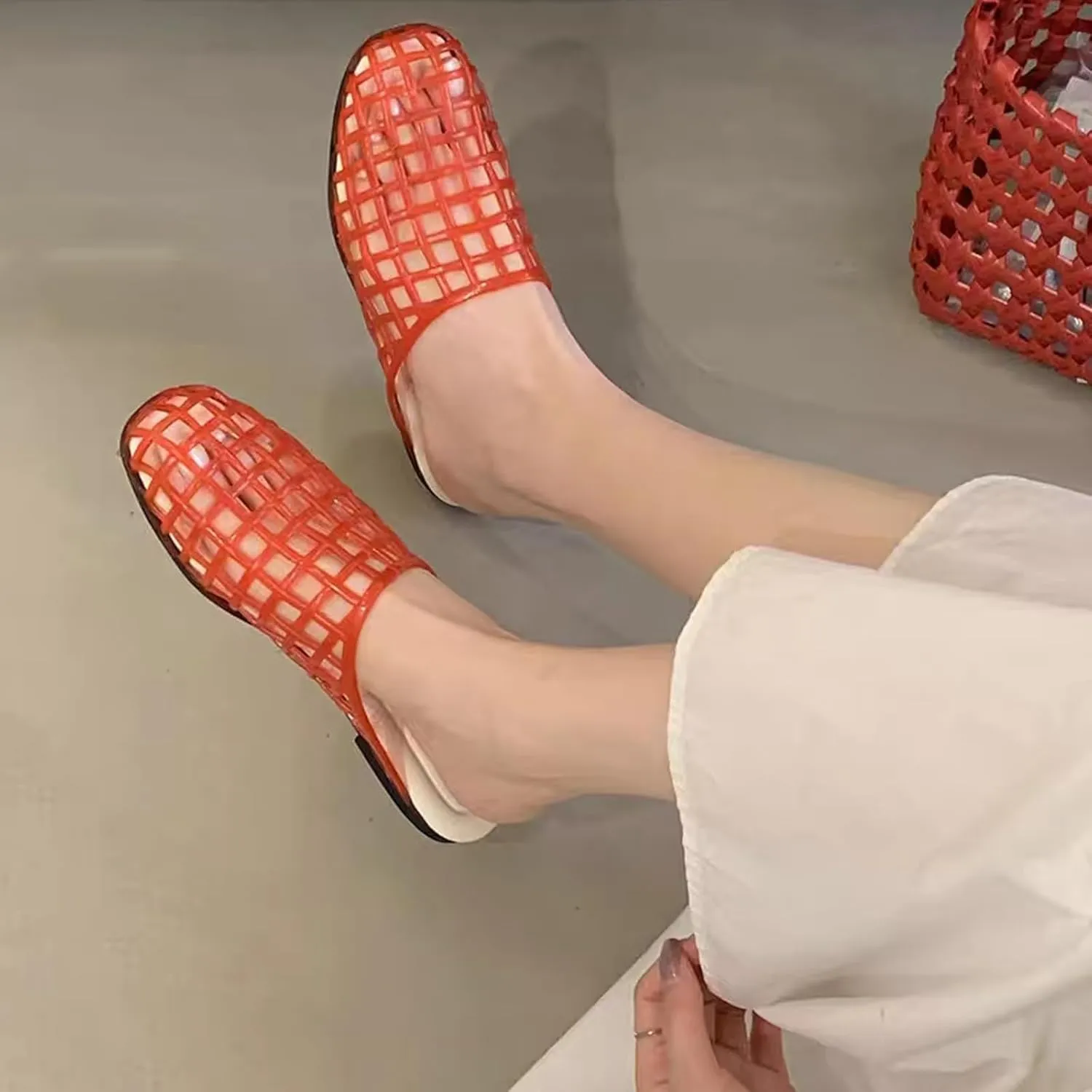Jelly Shoes for Women Clear Jelly Mesh Slides Sandals Comfortable Closed Round Toe Flat Sandals Slip On Summer Beach Slippers