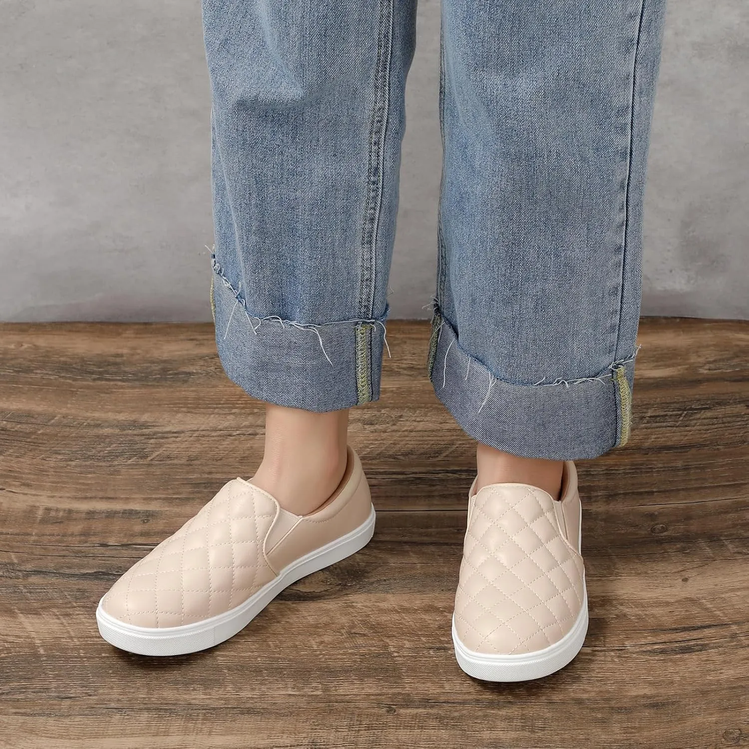 STQ Loafers for Women Memory Foam Slip On Sneakers EleeS Quilted 1.0 Comfort Fall Shoes