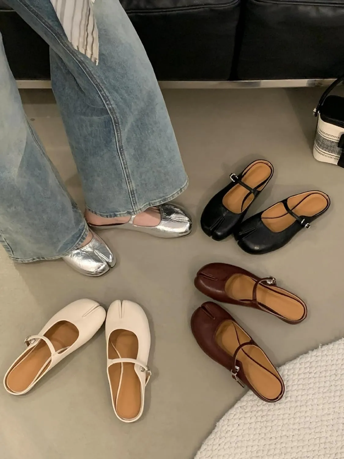Tabi Shoes Mary Jane Mules Flats for Women Split Toe Wide Width Strips Slip-On Slides Convenient Breathable Comfortable Casual Round Toe Retro Y2K Slippers Spring Summer Fall Back to School
