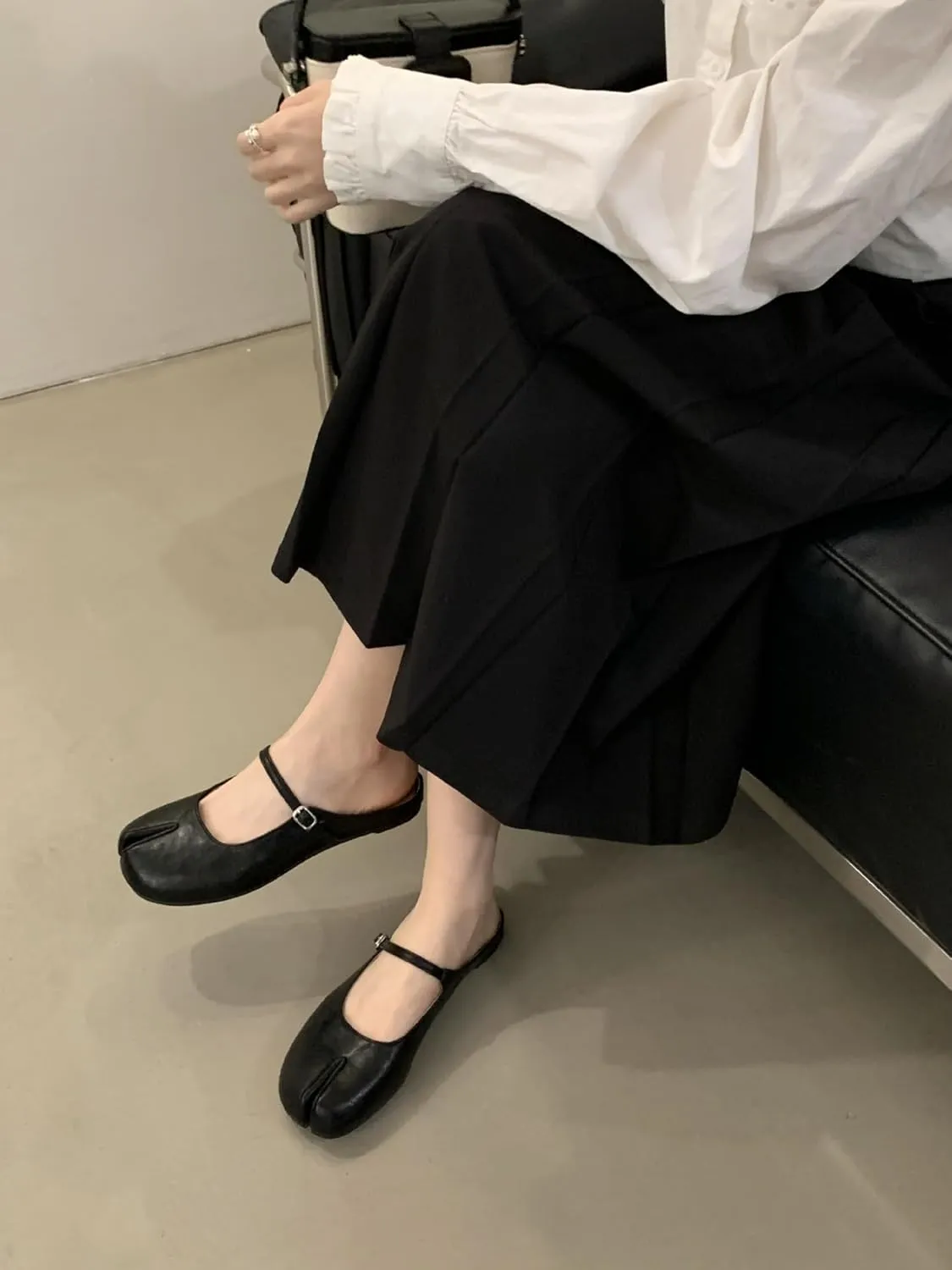 Tabi Shoes Mary Jane Mules Flats for Women Split Toe Wide Width Strips Slip-On Slides Convenient Breathable Comfortable Casual Round Toe Retro Y2K Slippers Spring Summer Fall Back to School