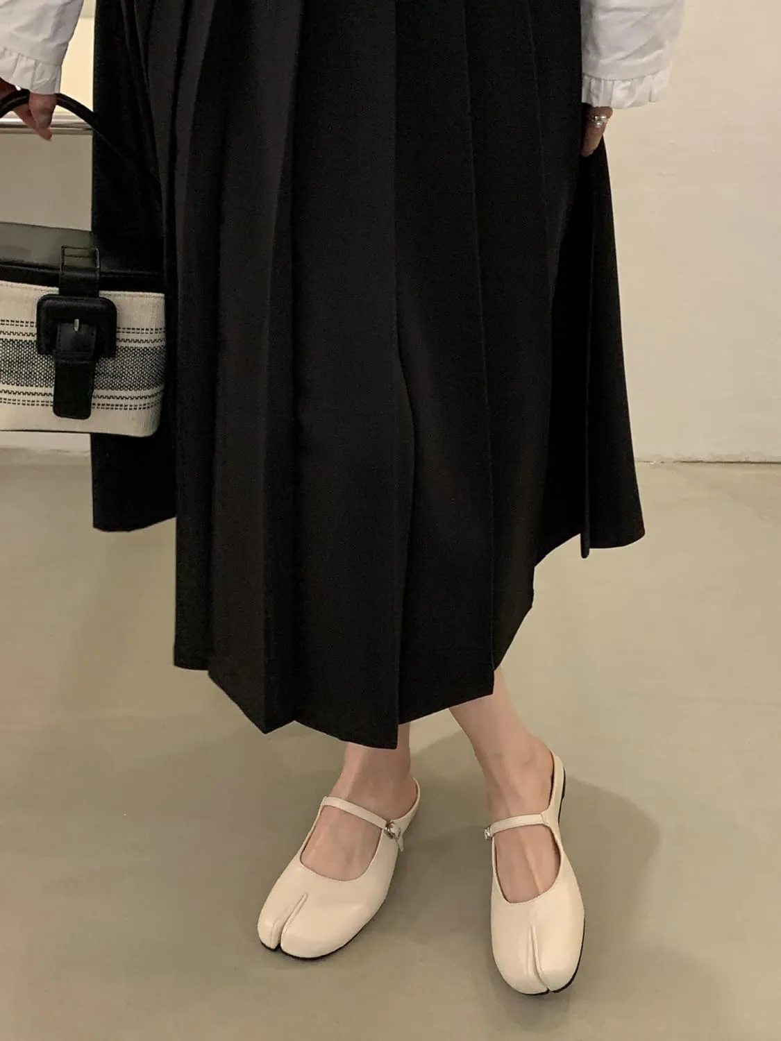 Tabi Shoes Mary Jane Mules Flats for Women Split Toe Wide Width Strips Slip-On Slides Convenient Breathable Comfortable Casual Round Toe Retro Y2K Slippers Spring Summer Fall Back to School