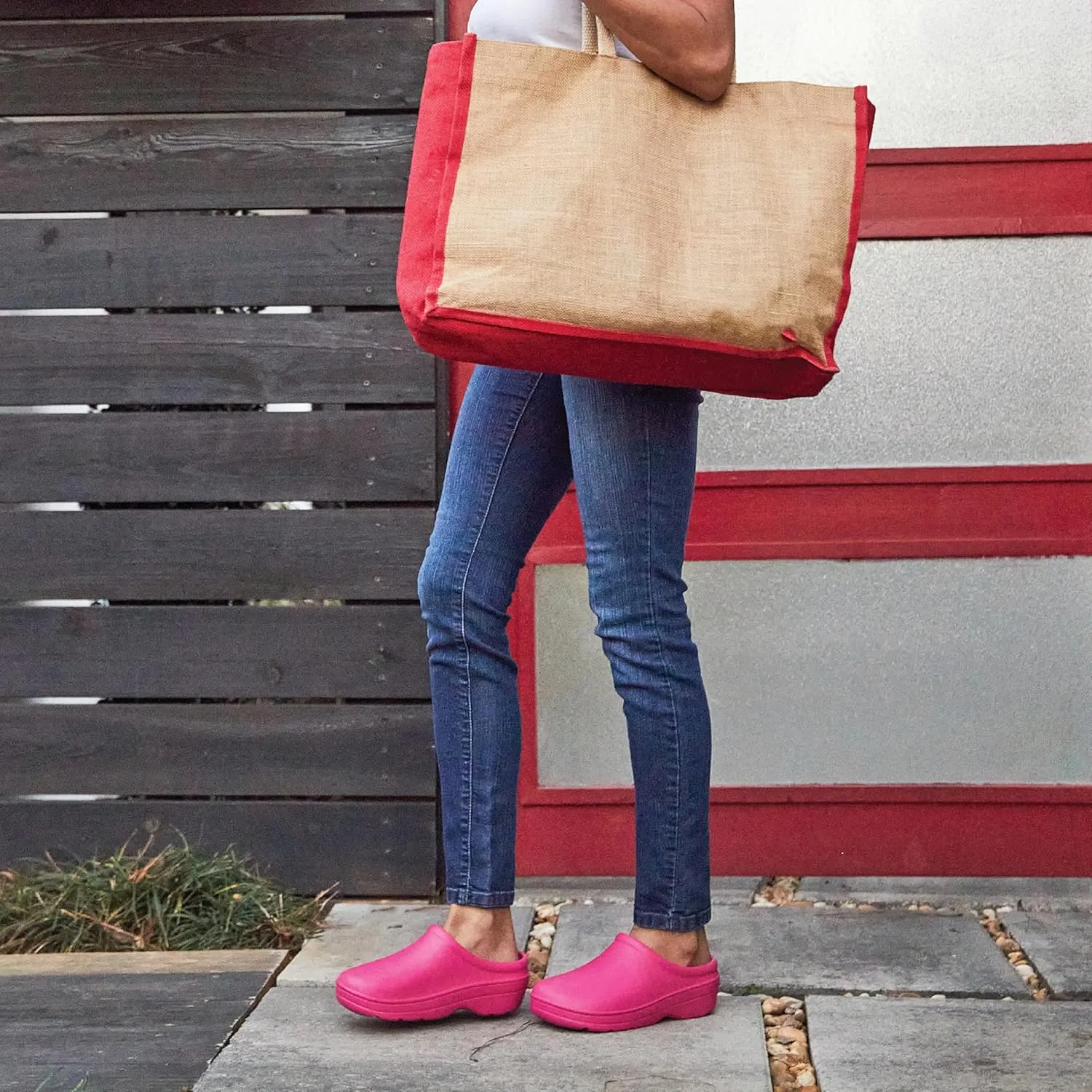 totes Women's Everywear Bailey Clog