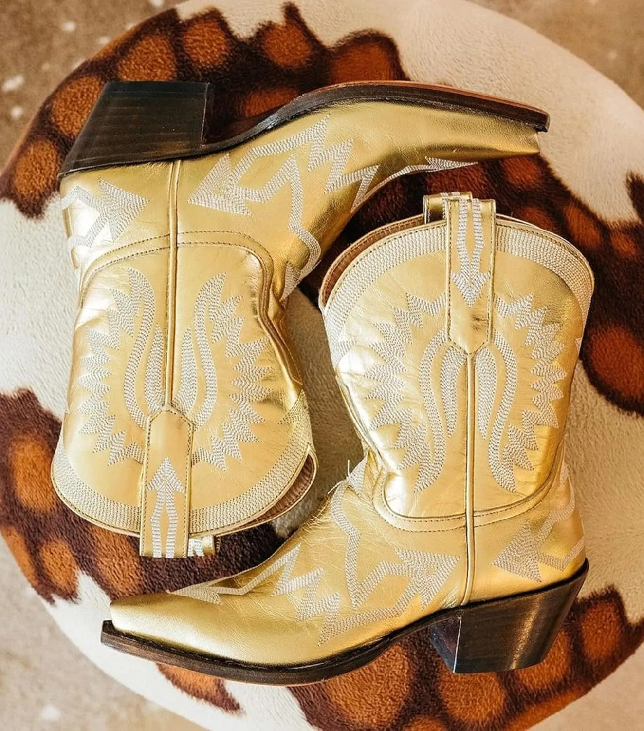 Western Boots for Women Metallic Embroidered Pointed Toe Cowgirl Boots Chunky Heel Pull-On Short Cowboy Boots Wide Calf Country Ankle Boots