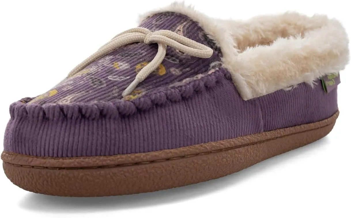 Western Chief Women's Elaine Slippers – Cozy Faux Fur Lining, Stylish Stitched Lace Detail for Indoor, Moccasin Slip-On Loafers Womens Shoes